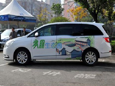 田林户外车贴喷绘如何保持效果?